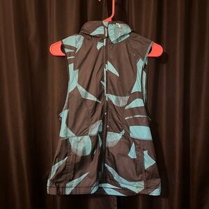 Lululemon rain vest. Waterproof and stylish. Size 4.